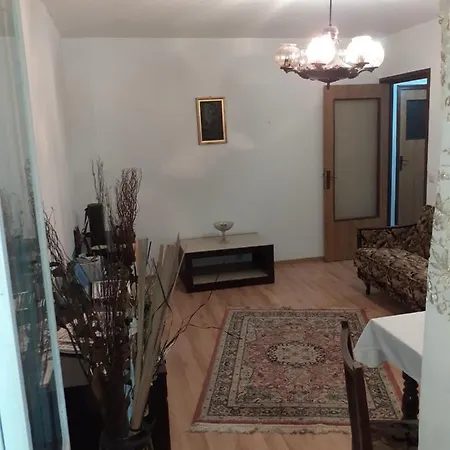 Lägenhet 2-Bedroom Apartment In Bucharest Near Town Center