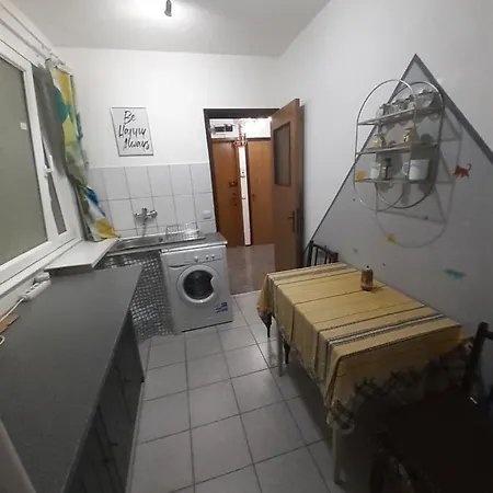 2-Bedroom Apartment In Bucharest Near Town Center Lägenhet Bukarest